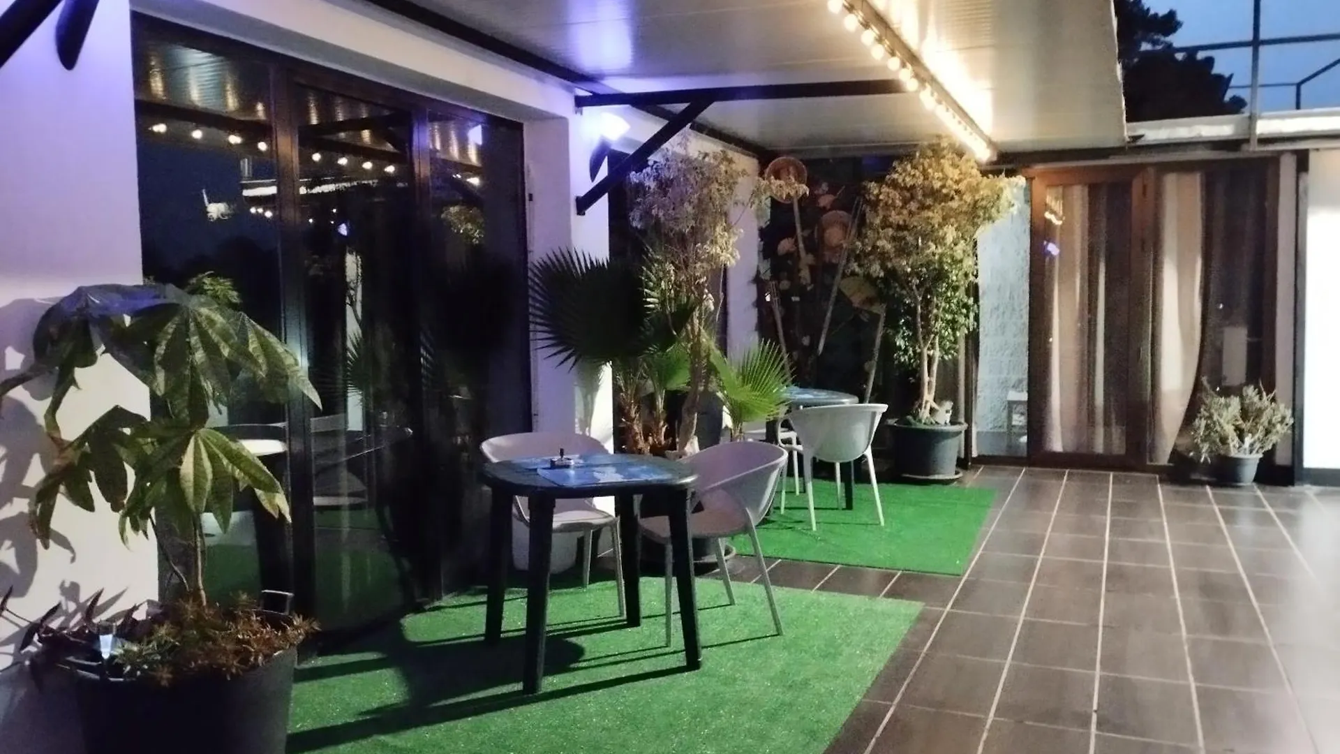 Pinar Suites Habitaciones Torremolinos Spain