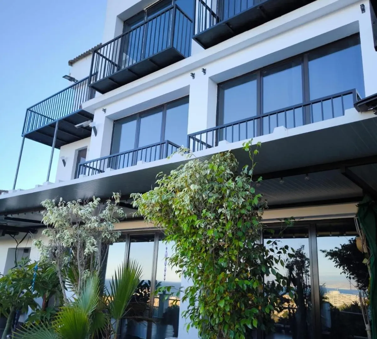 Pinar Suites Habitaciones Torremolinos Spain