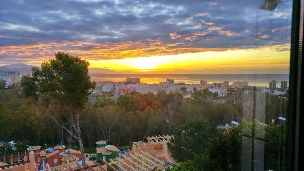 Homestay Pinar Suites Habitaciones Torremolinos Spain